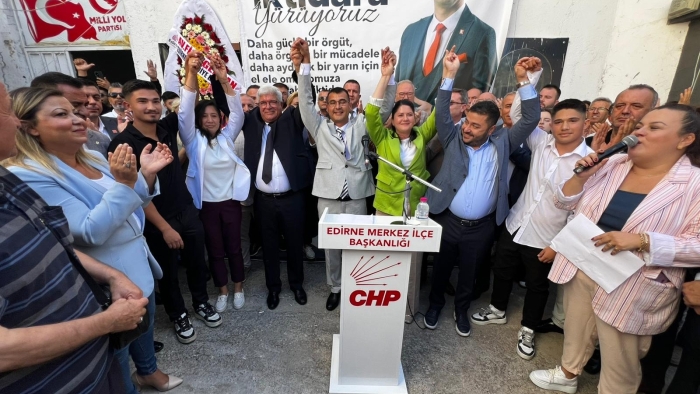 VOLKAN AKGÜNGÖR CHP MERKEZ İLÇE BAŞKANLIĞINA ADAYLIĞINI AÇIKLADI